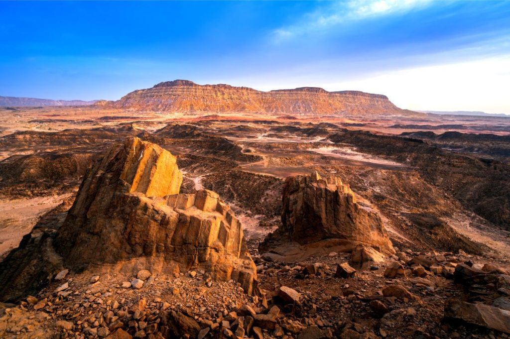 How Ramon Crater Was Formed