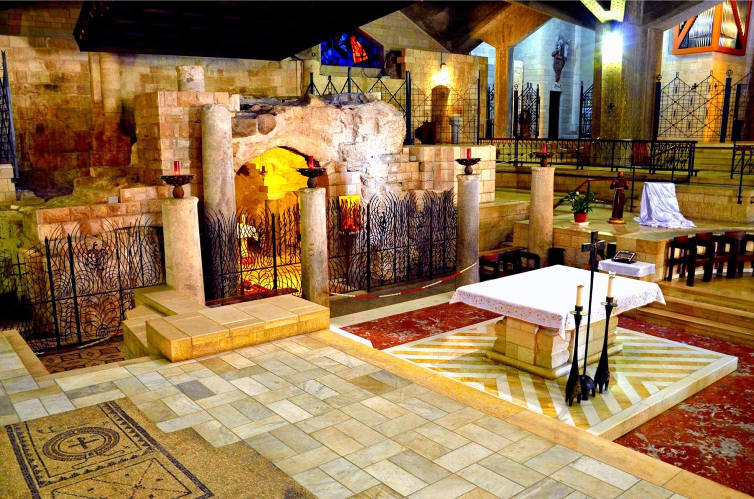 Nazareth Ultimate Guide - Church of the Annunciation Crypt