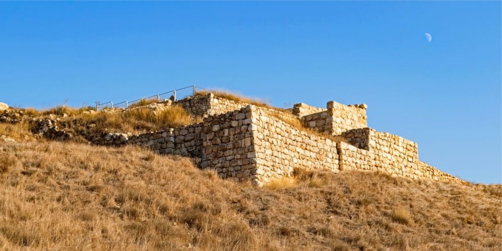Judean Hills Ultimate Guide - Ancient Lachish