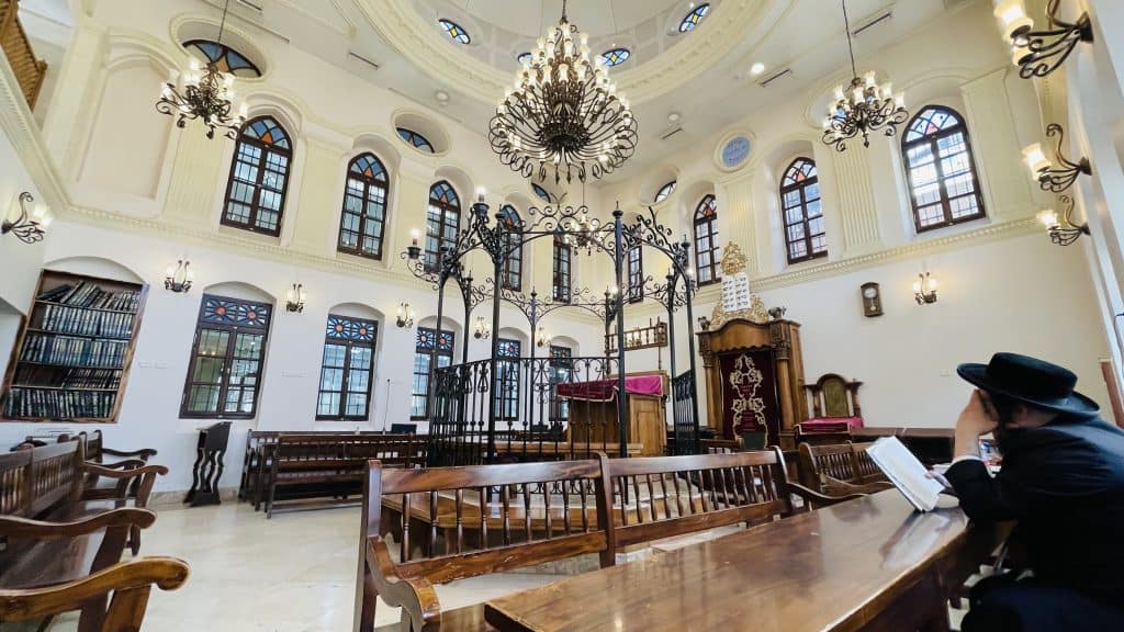 Ohel Yitzchak Synagogue