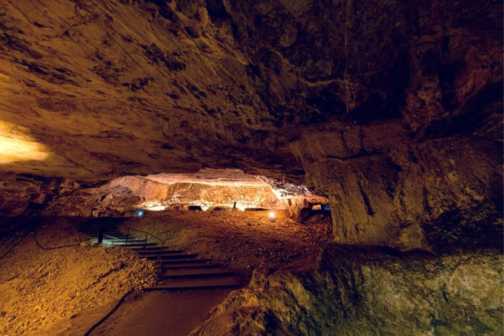 Zedekiah's Cave (Solomon's Quarries)