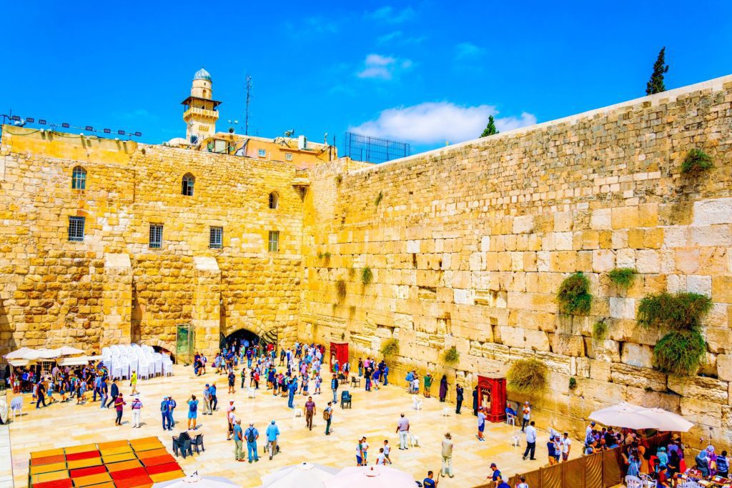 Jerusalem-Jewish-Heritage-Tour-Western-Wall-People