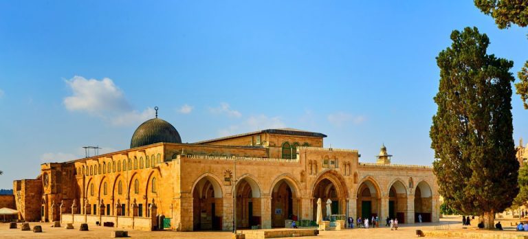Religious-Places-to-Visit-in-Jerusalem-Al-Aqsa-Mosque