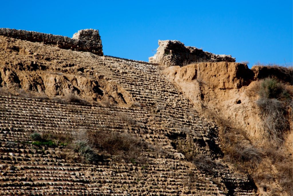 Ashkelon-National-Park-Remains-of-the-Wall
