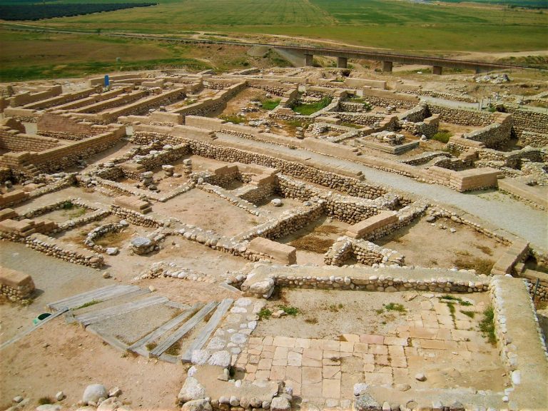 Israel Archaeological Seven Day Tour - Tel BeerSheva Overview (1)