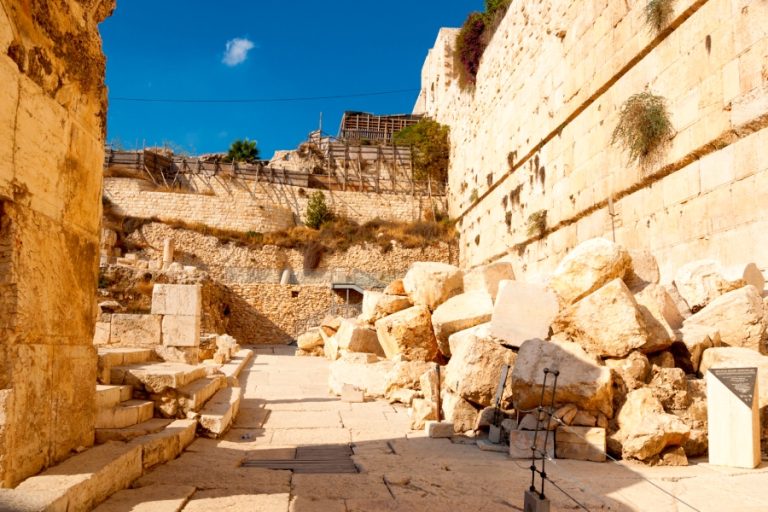 Israel Unearthed Archaeological Seven Day Tour - Wall
