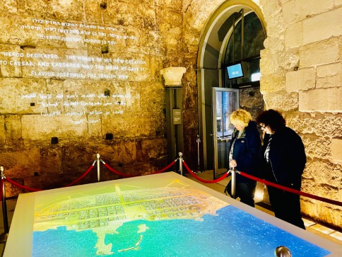 The-Cultic-Area-in-Caesarea-Visitors-Center