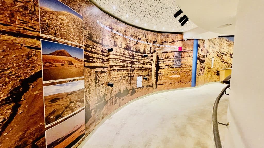 Mitzpe-Ramon-Visitor-Center-Gallery