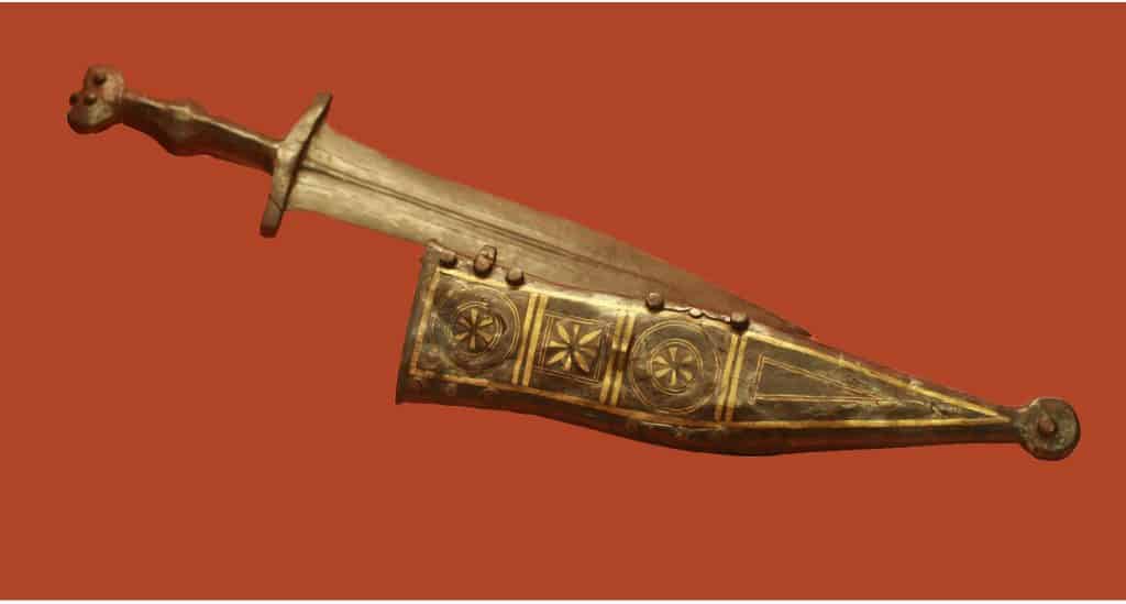 The Weapons of the Roman Army - Pugio Second Century