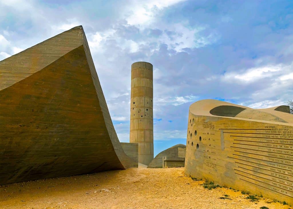 Monuemnt-Negev-Brigade-Tower-