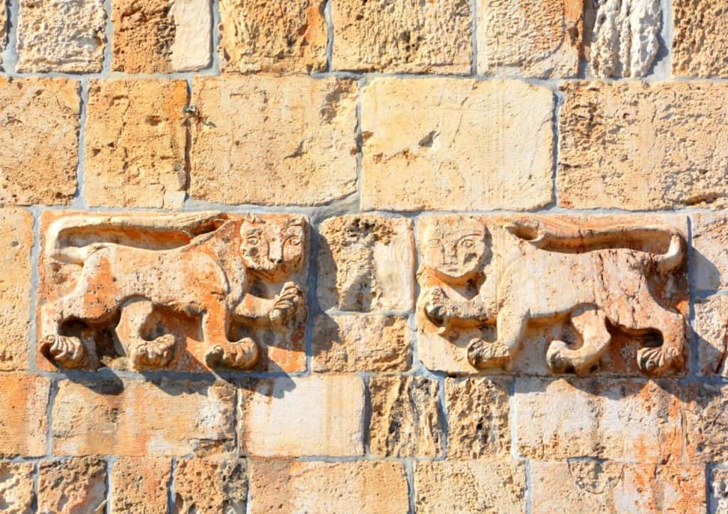 Gates-of-the-Old-City-of-Jerusalem-Lions-Gate