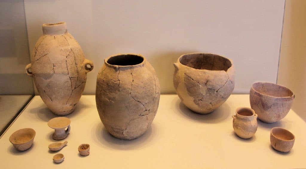 Neolithic-Period-Early-Pottery-Vessels-Yarmukian-Culture