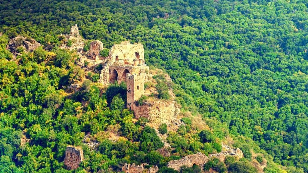 Hiking-in-Israel-Montfort-Castle